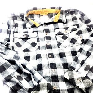 Legendary Whitetails Thick Button Down Size 2XT Men's Gray Black Plaid Collared